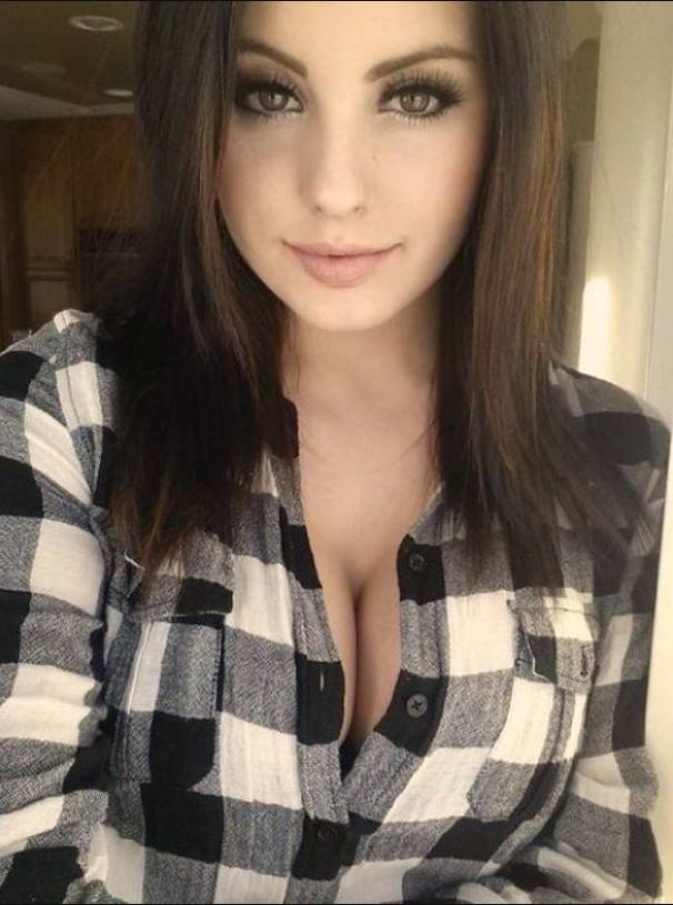 Anadolu Yakası Lolita Saatlik Esmer Escort Bayan Halime