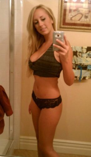 Bostancı Arabada Fantezi Yapan Fetiş Escort Bayan Jeyan