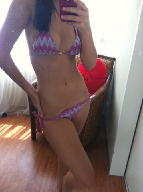 Pendik Sakso Çeken Kolejli Oral Escort Bayan Dilde